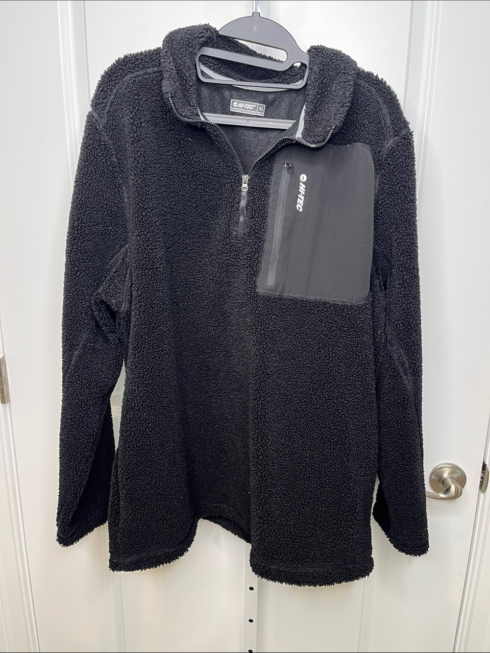 Hi-Tec Men's Black Sherpa Quarter-Zip Pullover with Chest Pocket XL Unisex